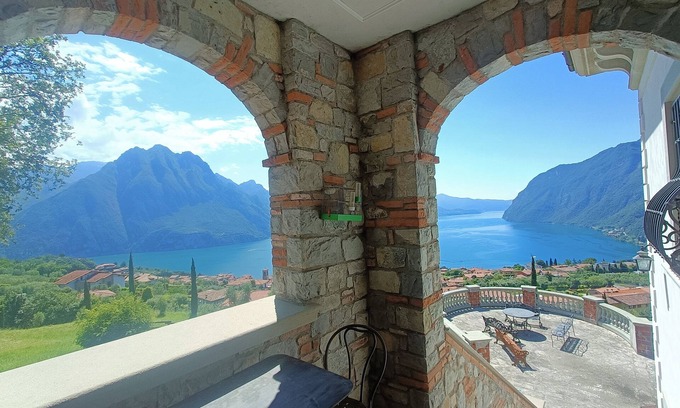 Riva di Solto Villa | Pet-Friendly Villa Hélène Apt2 with Spa and Hot Tub