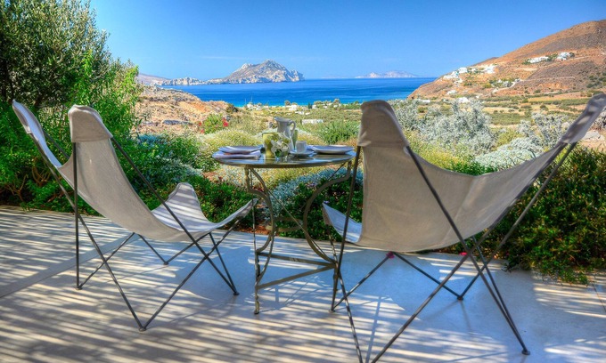 Aegiali House | Villa Handras: Ocean View Retreat with Pool & Breakfast