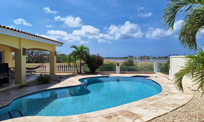 Esmeralda Villa | Villa Heaven On Earth: Breathtaking Views & Private Pool