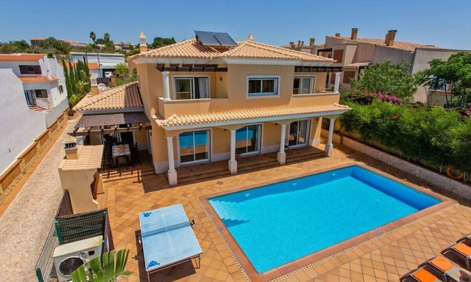 Vale de Parra Villa | Villa Helene Norvilla: Oceanfront Oasis with Private Pool