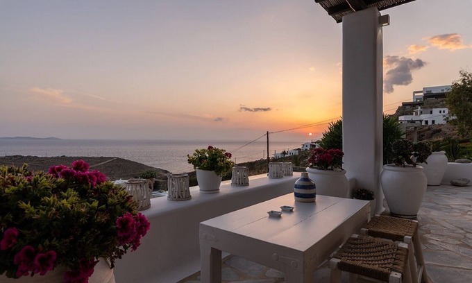 Agios Stefanos House | Relax at Villa Helios with Pool and Kitchen Amenities