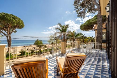 Mondello Villa | Villa Hercules Pool & Beach