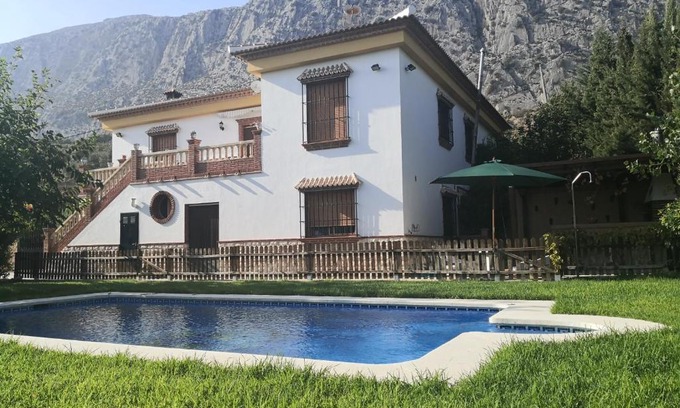 Valle de Abdalagis House | Villa Hierbabuena: 4-Star Retreat with Pool and Hot Tub