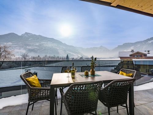 Zellbergeben Apartment | Experience Villa Himmlgassl: Private Spa & Oceanfront Bliss