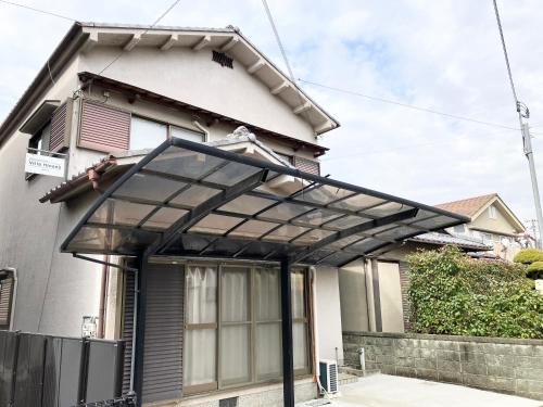 Izumisano Apartment | Family-Friendly Villa Hineno with 8.3/10 Guest Rating
