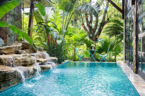 Phuc Yen House | Discover Biệt thự hoa Xương Rồng with Pool & BBQ Fun