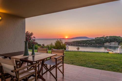 Agrilos Villa | Idyllic Villa Idyle - Prime Beachfront Residence for Families