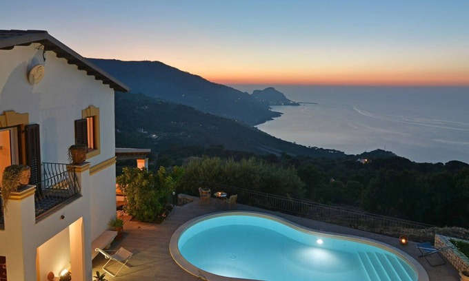 Cefalu Villa | Family-Friendly Villa with Private Pool - Ideal for 8 Guests