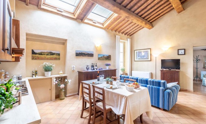 Siena Apartment | Discover Villa il Borghetto: 4-Star Gem with Breakfast