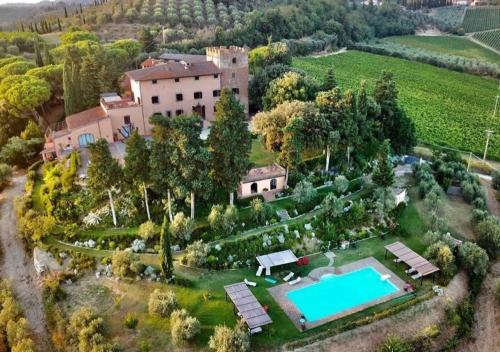 Certaldo House | Cozy Villa il Pozzo: Oceanfront Getaway with Pool