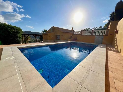 Alcaucin Villa | Inviting 2-Bed Villa with Private Pool in Alcaucin