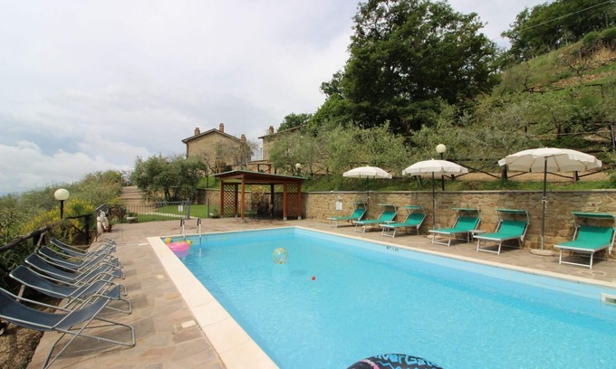Loro Ciuffenna Villa | Experience CA DI VESTRO 6: Relax by the Pool and Spa