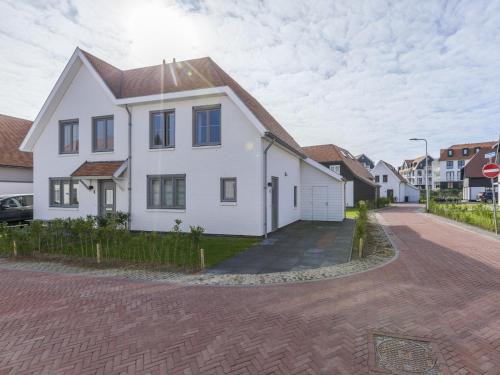 Cadzand-Bad Villa | Elegant Villa Just Steps from the Beach - 4 Star Rating