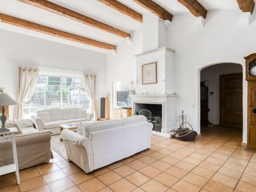 Callian Villa | Inviting House with Pool in Callian Var - Top Guest Rated