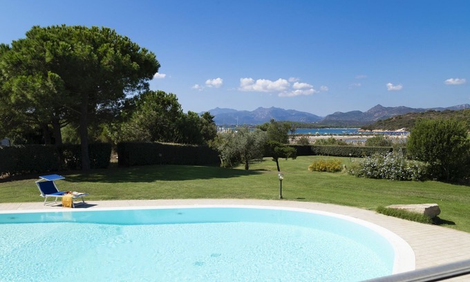 Capo Coda Cavallo Villa | Villa in Capo Coda Cavallo with 6 bedrooms sleeps 12
