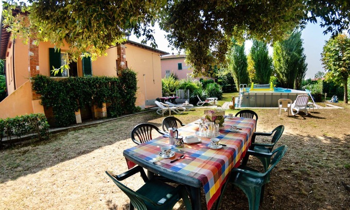 Cascine-La Croce Villa | Pet-Friendly Villa in Cascine-la Croce with Private Pool
