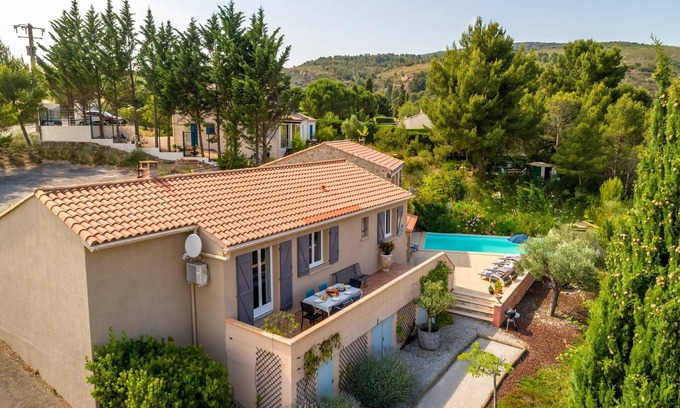 Caunes-Minervois Villa | Tranquil Villa with Private Pool and Complimentary Breakfast