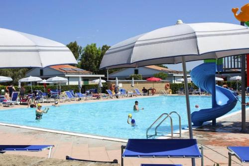 Marina di Cecina Apartment | Family-Friendly Apartment La Cecinella with Pool & Kitchen