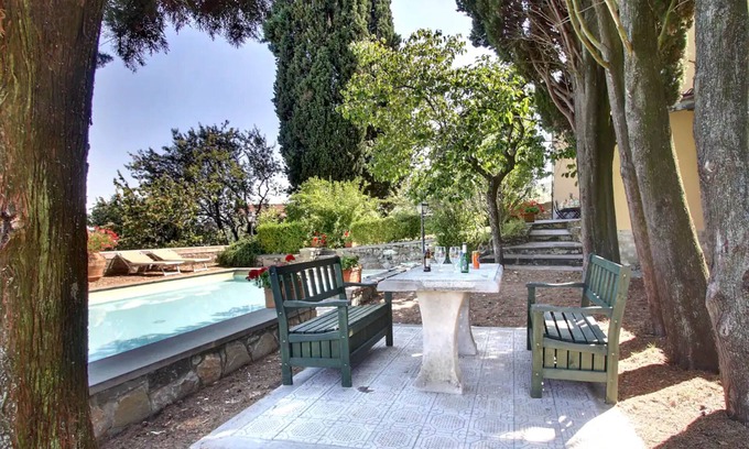 Ponte Agli Stolli Villa | Villa in Chianti: Private Pool, Garden & Pet-Friendly Retreat