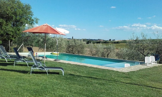 Cortona House | Comfortable Stay at Belvilla by OYO Sparsa Girasole