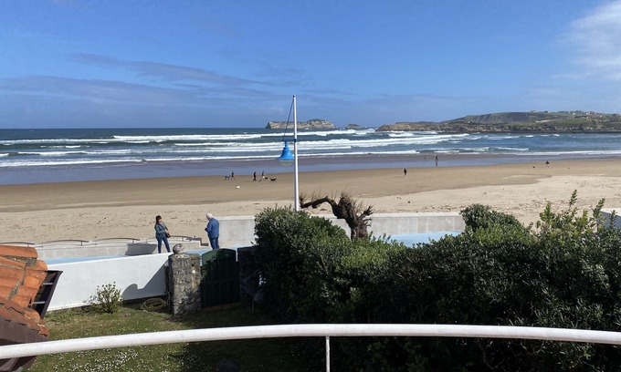 Suances House | Oceanfront Villa with Breathtaking Views and Pool Access