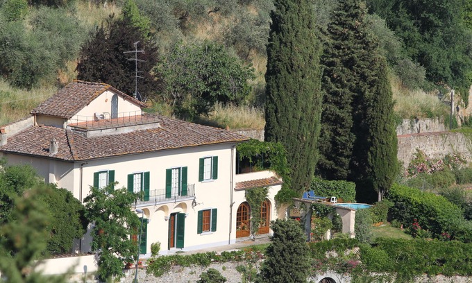 Florence Villa | Villa in Florence: Breathtaking Views & Exclusive Pool Access