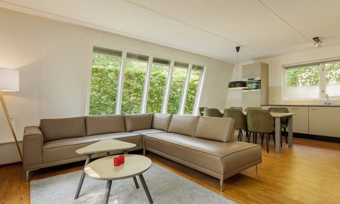 Bosgebied Hoenderloo House | Forest Villa Retreat in De Veluwe: Pet Friendly & Pool