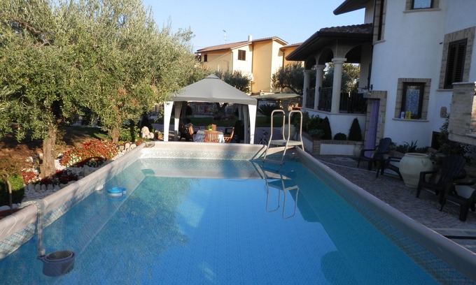 Fossacesia Villa | Oceanfront Villa in Fossacesia with Pool and Spa