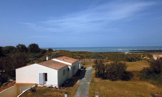 Domino Villa | Idyllic Villa for Nature Lovers with Ocean View & Pool