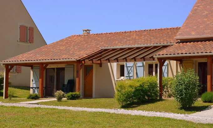 Lanzac House | Beautiful Holiday Home with Pool near Sarlat