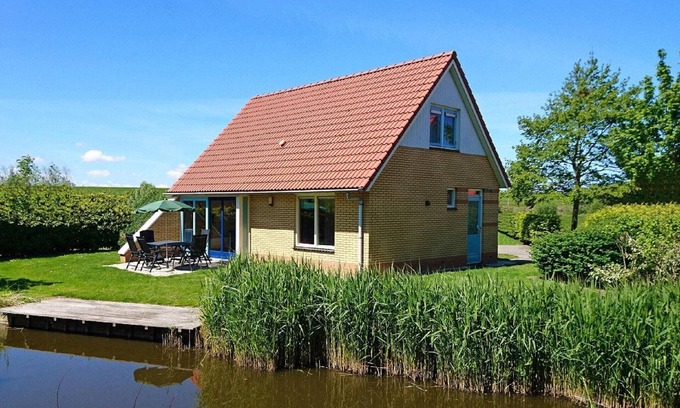 Andijk House | Cozy House with Sauna, 19 km from Hoorn - Pet Friendly Retreat