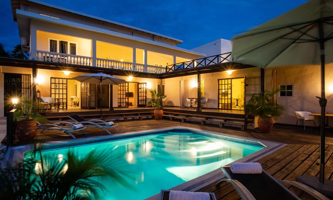 Willemstad Villa | Discover CuraVilla Design Suites with Ocean View & Spa