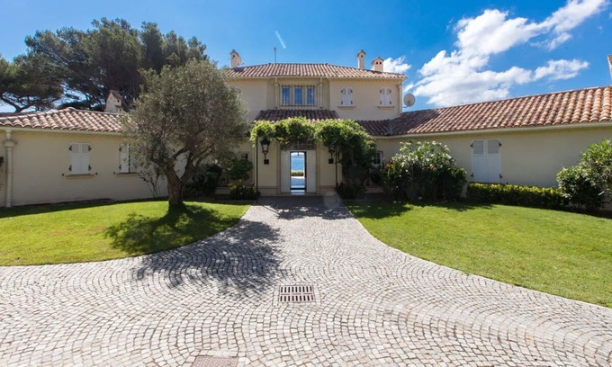 Guerrevieille Villa | Villa in Grimaud with 15 bedrooms sleeps 30