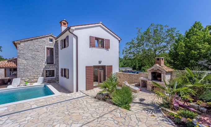 Peresiji Villa | Charming Villa in Peresiji with Private Pool & Breakfast