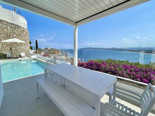 L'Estartit Villa | Villa in l Estartit with Waterfront Views
