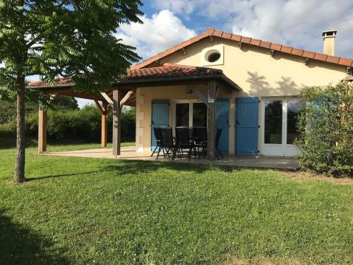 Les Forges House | Inviting Holiday Home with Pool in Les Forges