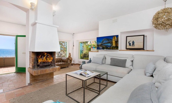 Calella de Palafrugell Villa | Villa in Llafranc on Sandy Beach
