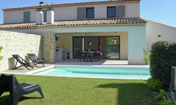 Malaucene Villa | Elegant Villa with Private Pool in Malaucène - 10/10 Rating