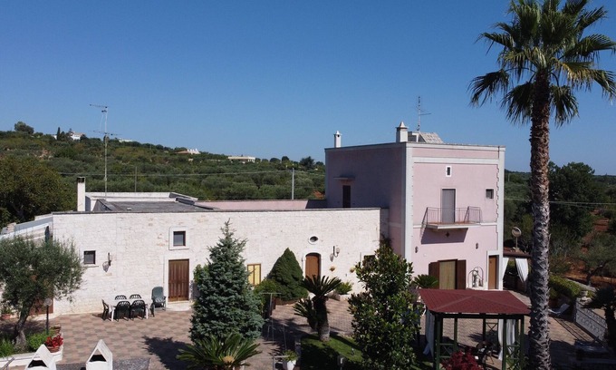 Castellana Grotte Villa | Oceanfront Villa in Monopoli for 12 Guests - Rated 10/10
