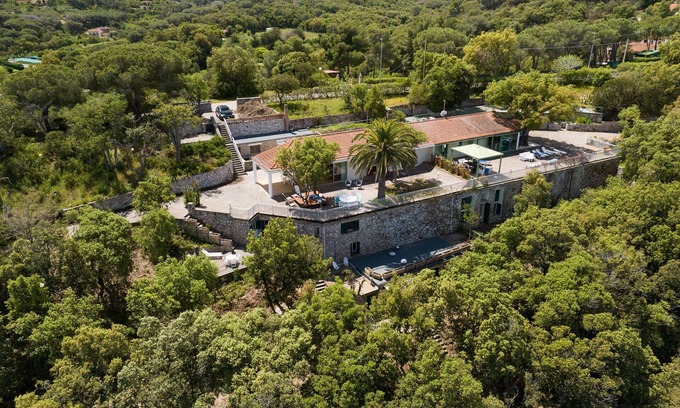 Capoliveri Villa | Discover a Spacious Villa in Naregno with Oceanfront Views