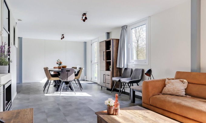 Noordwolde House | Relaxing Villa Retreat with Hot Tub & Sauna Amenities