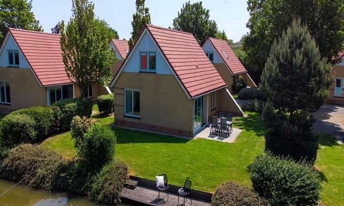 Andijk House | Villa in Netherlands with Spacious Garden