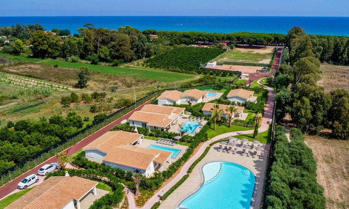 Cardedu House | Elegant Villa with Pool and Ocean View Near the Beach