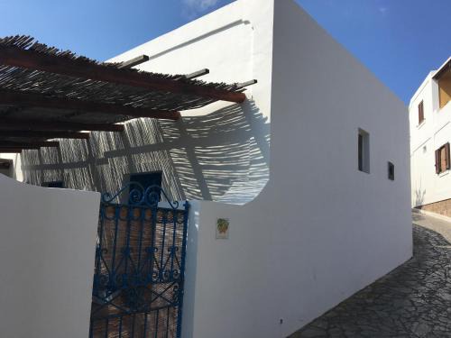 Panarea Apartment | Family-Friendly Villa in Panarea - Nespolo with Great Reviews
