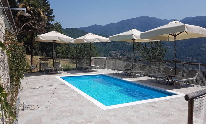 Pelago House | Guest Rated 10/10 at Belvilla by OYO Aia - Pet Friendly Retreat