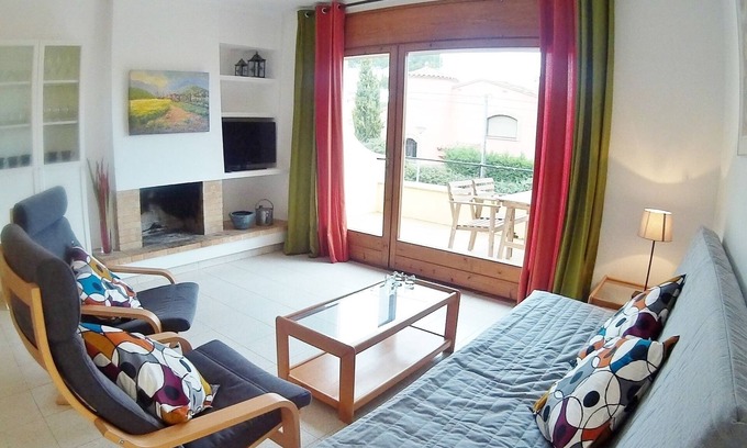Pals Villa | Beachfront Villa in Platja de Pals with Pool & Spa