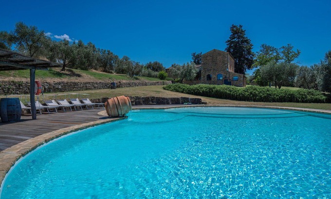 Poggibonsi Villa | Villa in Poggibonsi with 6 bedrooms sleeps 12