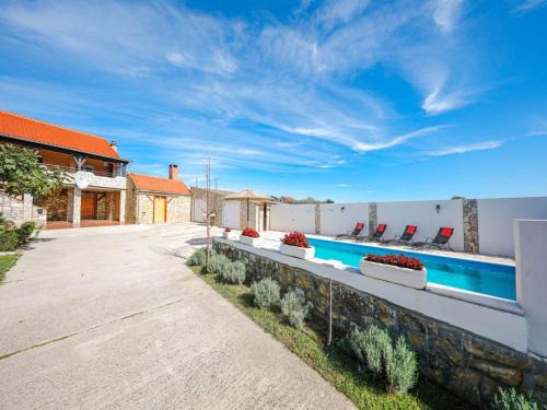 Policnik Villa | Inviting Villa in Poli Nik with Pool & Family-Friendly Vibes