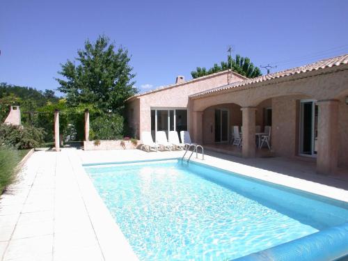 Saint-Paul-en-Foret Villa | Elegant Villa in Provence with Garden and Pool Access