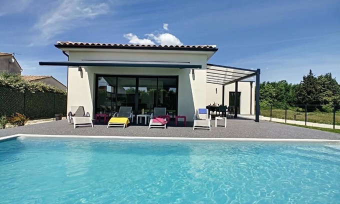 Cabannes Villa | Elegant Villa in Provence with Private Pool & Terraces